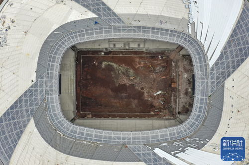 重慶龍興足球場進入金屬屋面及幕墻裝飾裝修施工收尾階段