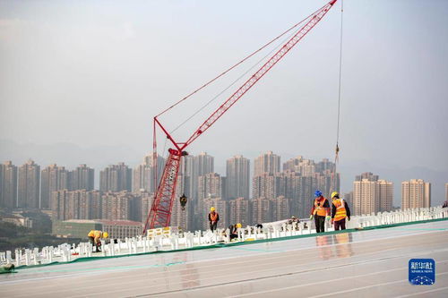 重慶龍興足球場進入金屬屋面及幕墻裝飾裝修施工階段