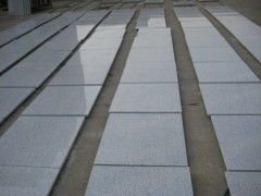 一站式體育場地鋪裝 優質板材供應、花崗巖地鋪與室外裝飾解決方案